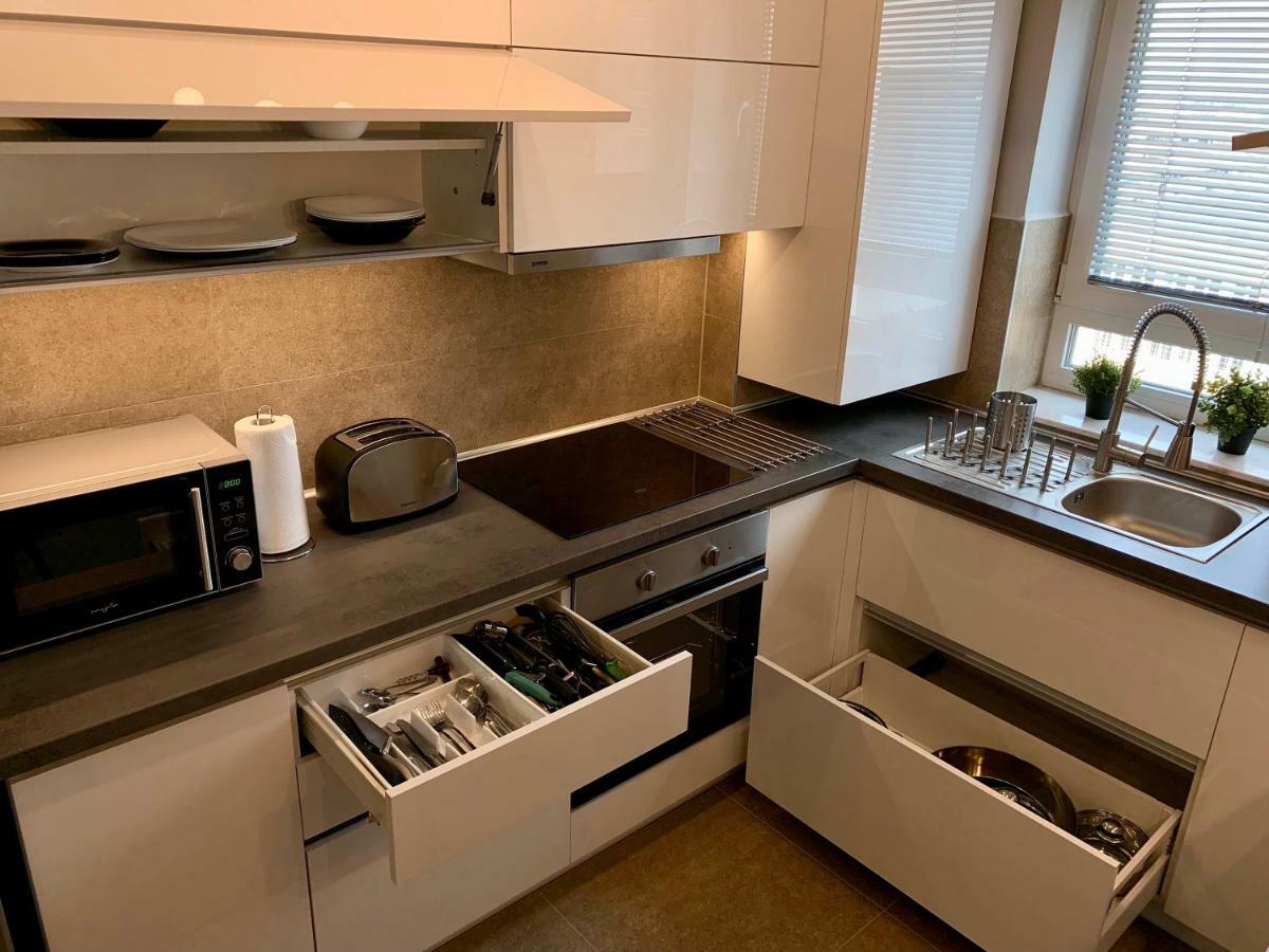 Modern Studio Coresi Lägenhet Braşov Exteriör bild